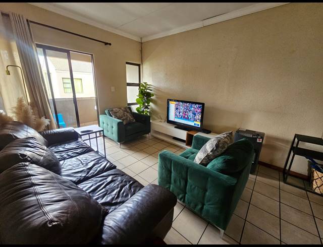 2 BEDROOM FLAT FOR SALE IN SASOLBURG EXT 23